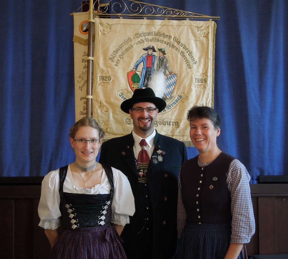 Bezirksschriftführerin Julia Röthinger, Bezirksleiter Gregor Wiedemann, Bezirksjugendleiterin Erika Schneider