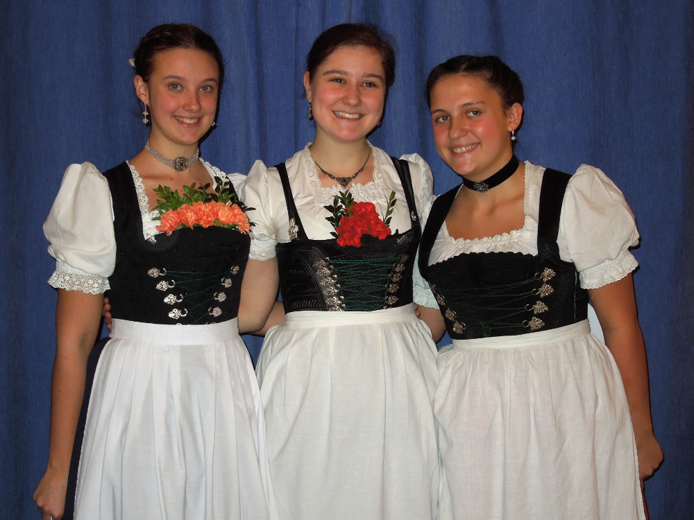 Lisa-Marie Oppenländer, Stefanie Riedl, Sara Gina Joas